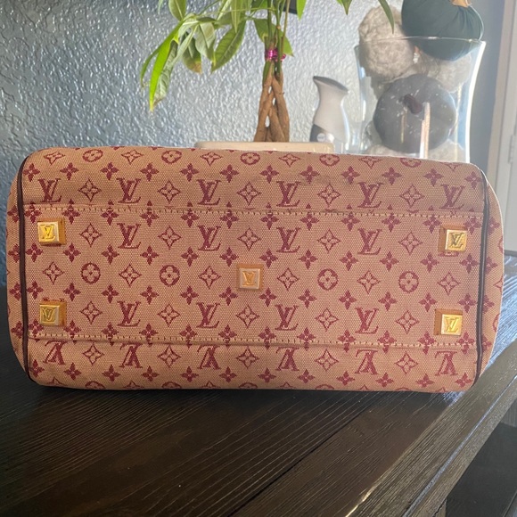 Authentic Louis Vuitton Josephine Cerise Handbag - Picture 11 of 15